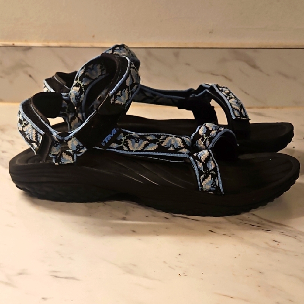 Teva Iconic Hurricane Size 9 Women's Black and Blue Patterned Sandals
